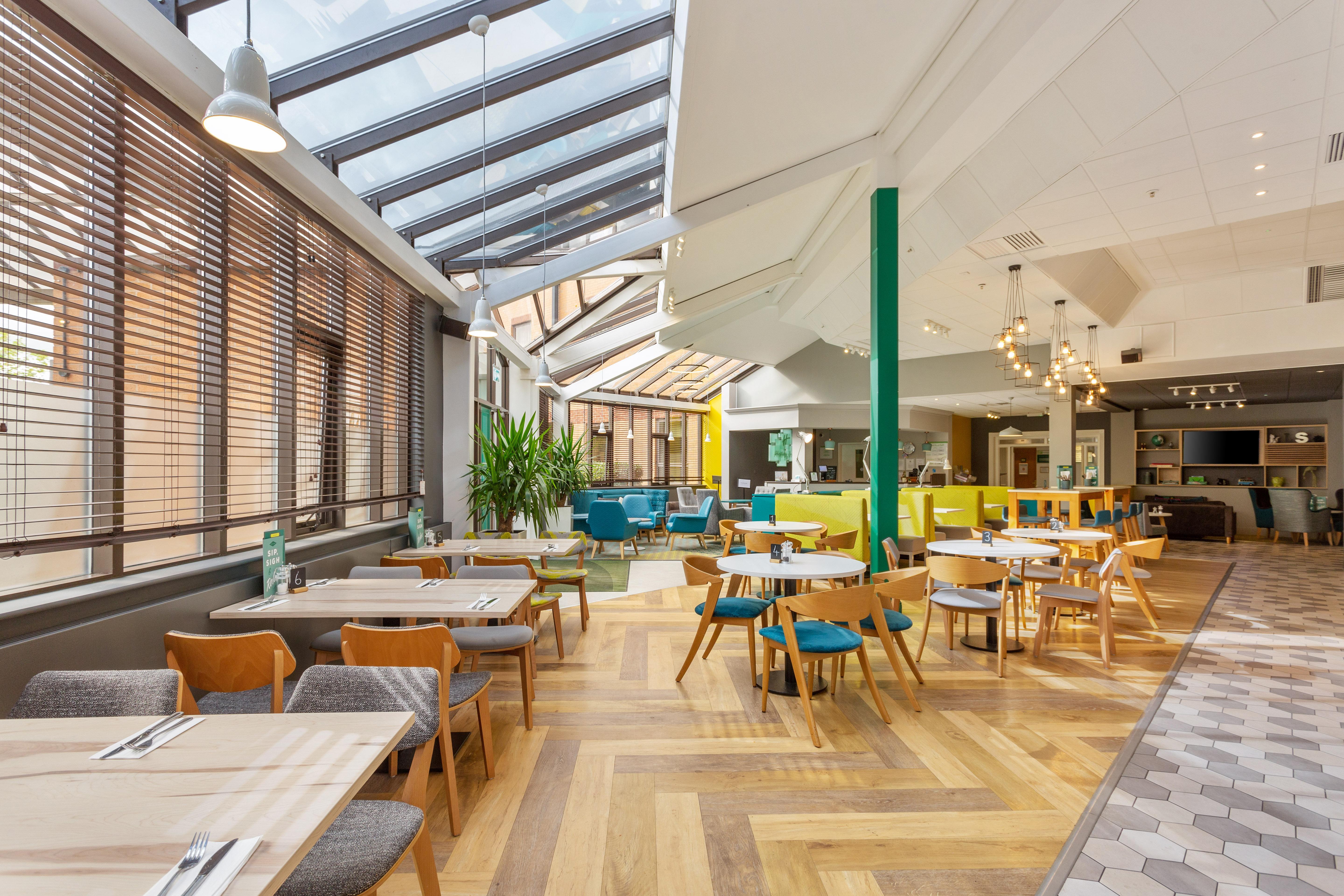 Holiday Inn Leamington Spa - Warwick By Ihg Экстерьер фото