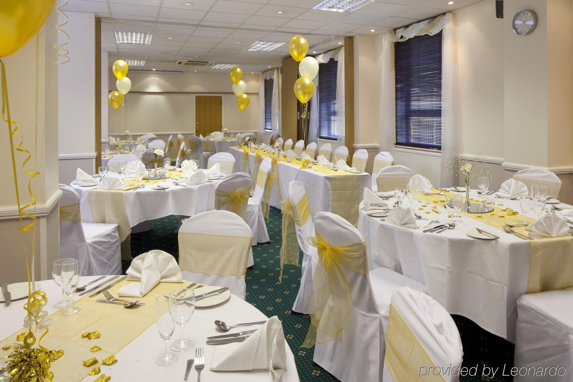 Holiday Inn Leamington Spa - Warwick By Ihg Экстерьер фото