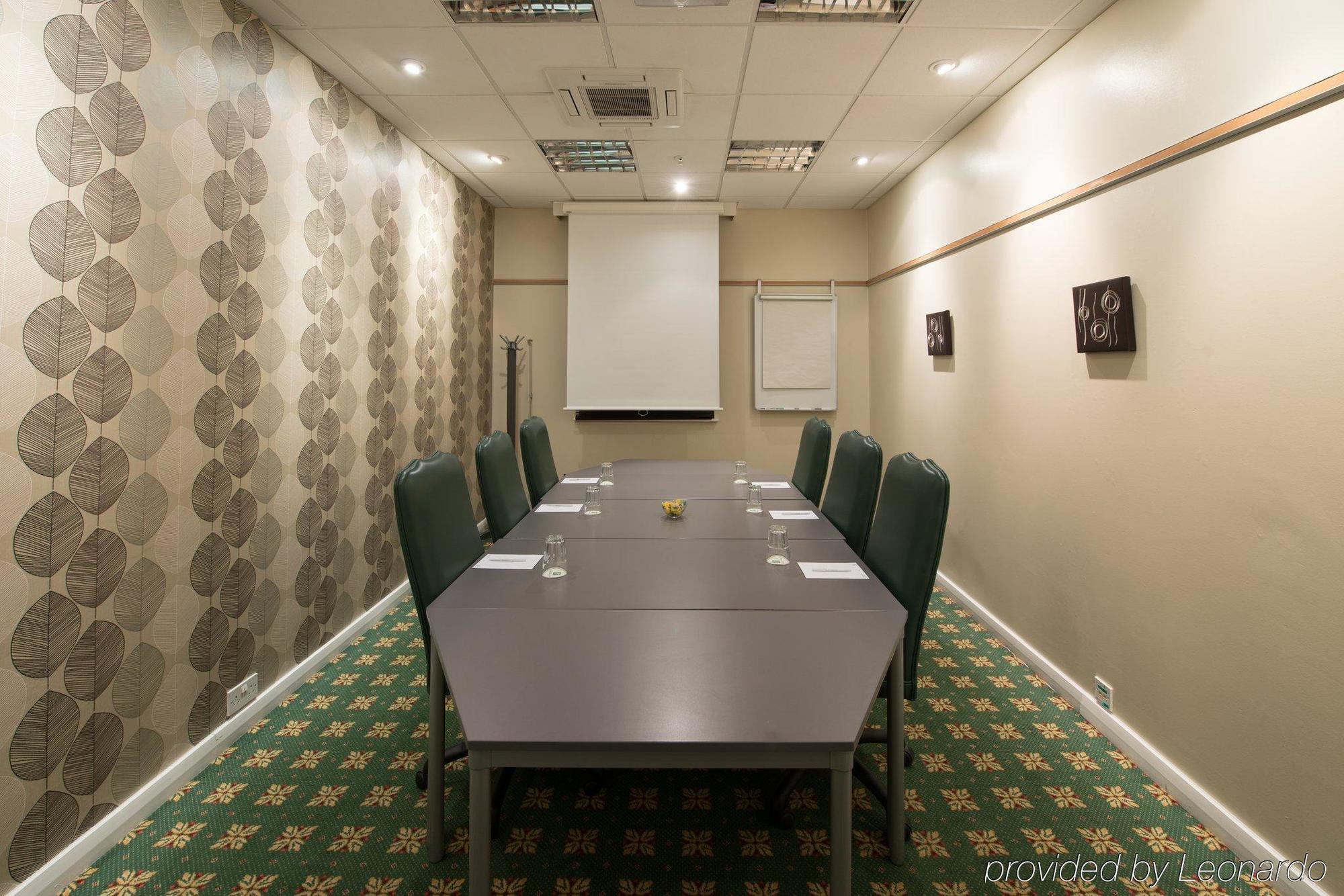 Holiday Inn Leamington Spa - Warwick By Ihg Экстерьер фото