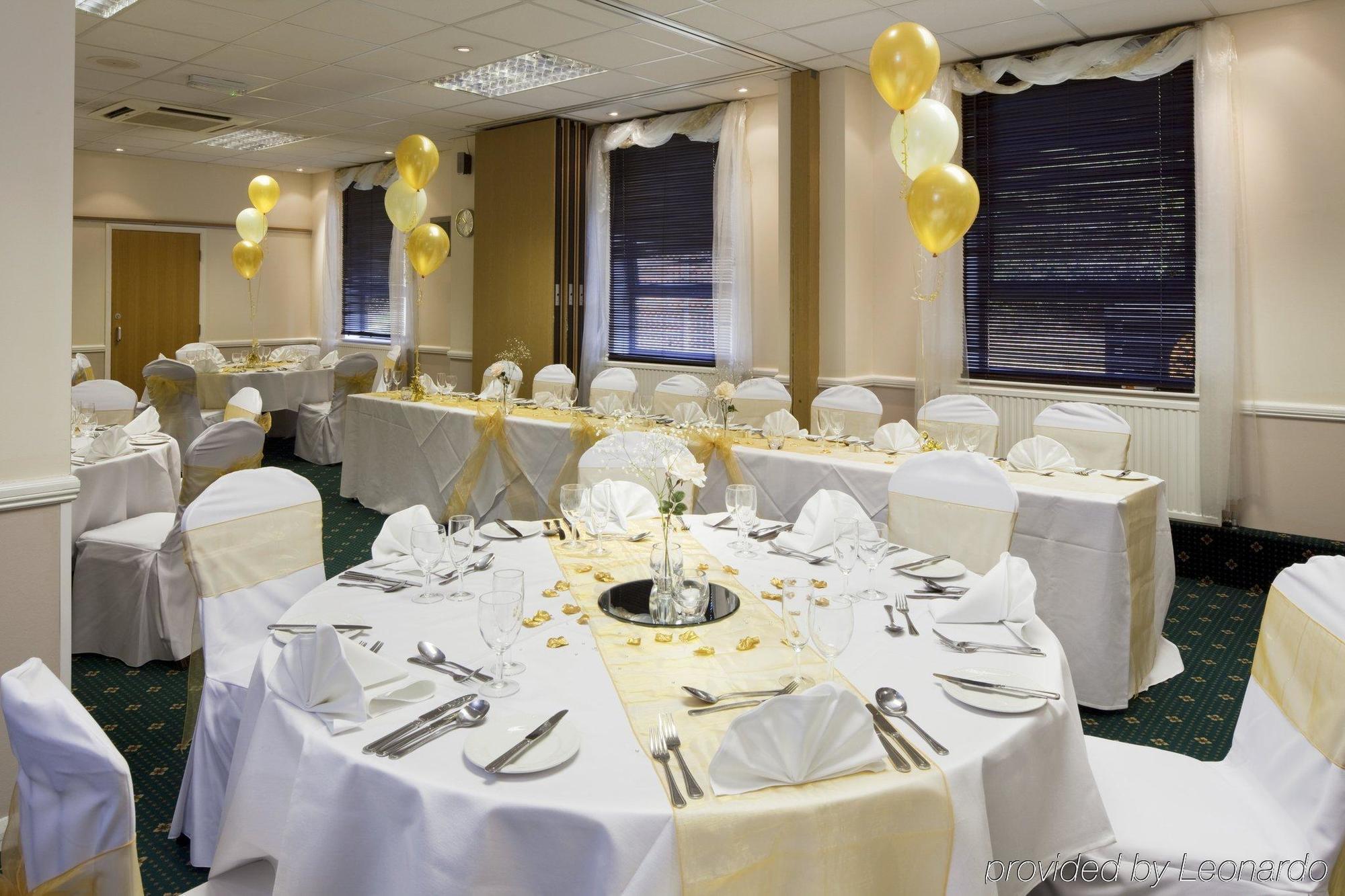 Holiday Inn Leamington Spa - Warwick By Ihg Ресторан фото